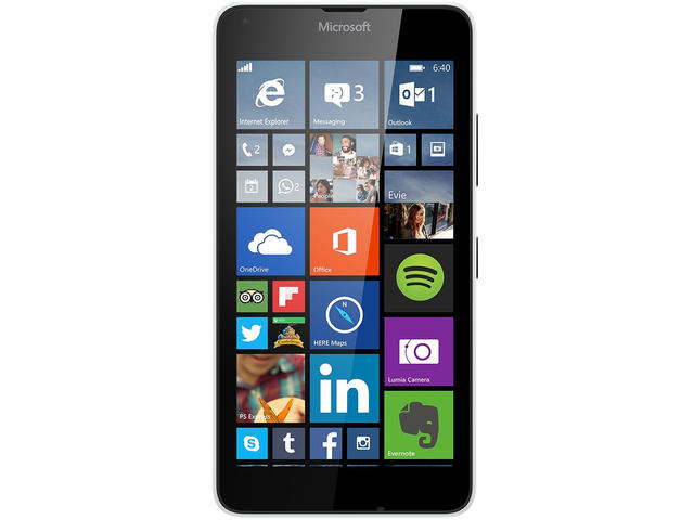 Смартфони Microsoft Lumia 640 8GB, бял цвят + 750MB интернет на месец