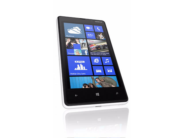 Смартфони Nokia Lumia 820 8GB, бял цвят