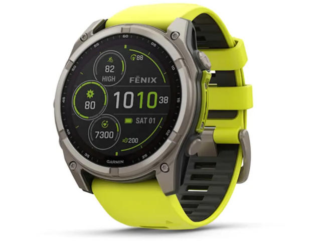 Смарт часовници Garmin fēnix 8 – 51 мм Solar, Titanium с Amp Yellow/Graphite силиконова каишка
